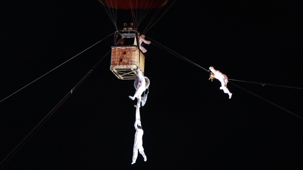 Festival-santa-lucia-globo-aerostatico-acrobacias - Justicia Regia