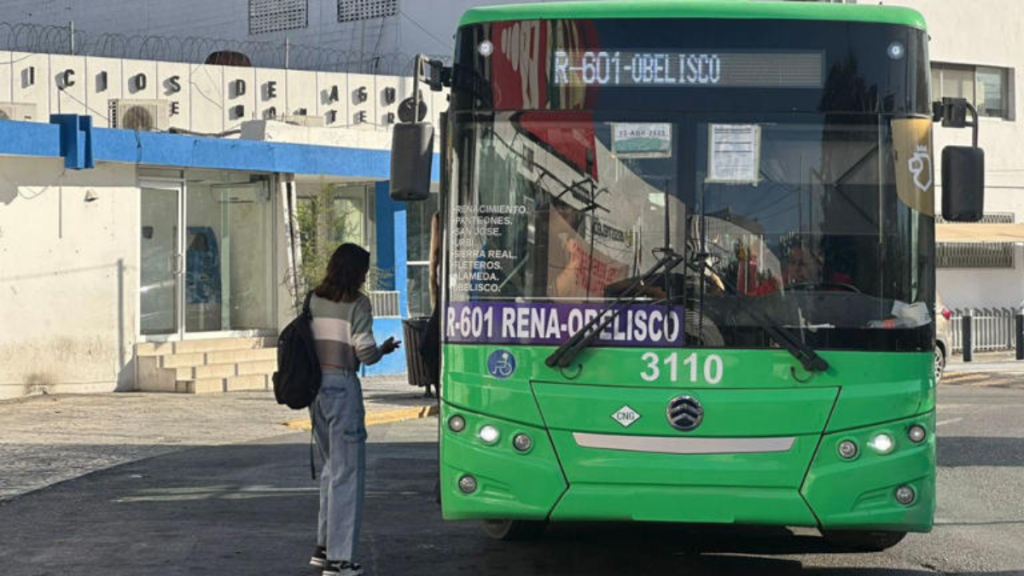 Reconocen Ineficiencia En El Transporte Público: 411 Camiones Fuera De Servicio. - Justicia Regia