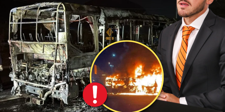 Se Incendia Camión De La Ruta 232 En Escobedo Pero Samuel Presume Su 80 De Avance Imaginario Justicia Regia - Justicia Regia Se Incendia Camión De La Ruta 232 En Escobedo Pero Samuel Presume Su 80 De Avance Imaginario Justicia Regia - Justicia Regia