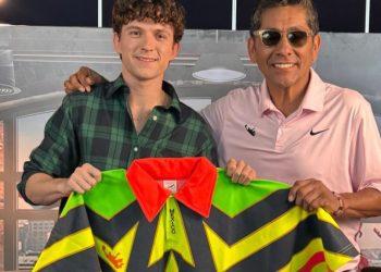 Jorge-campos-regala-jersey-a-tom-holland - Justicia Regia
